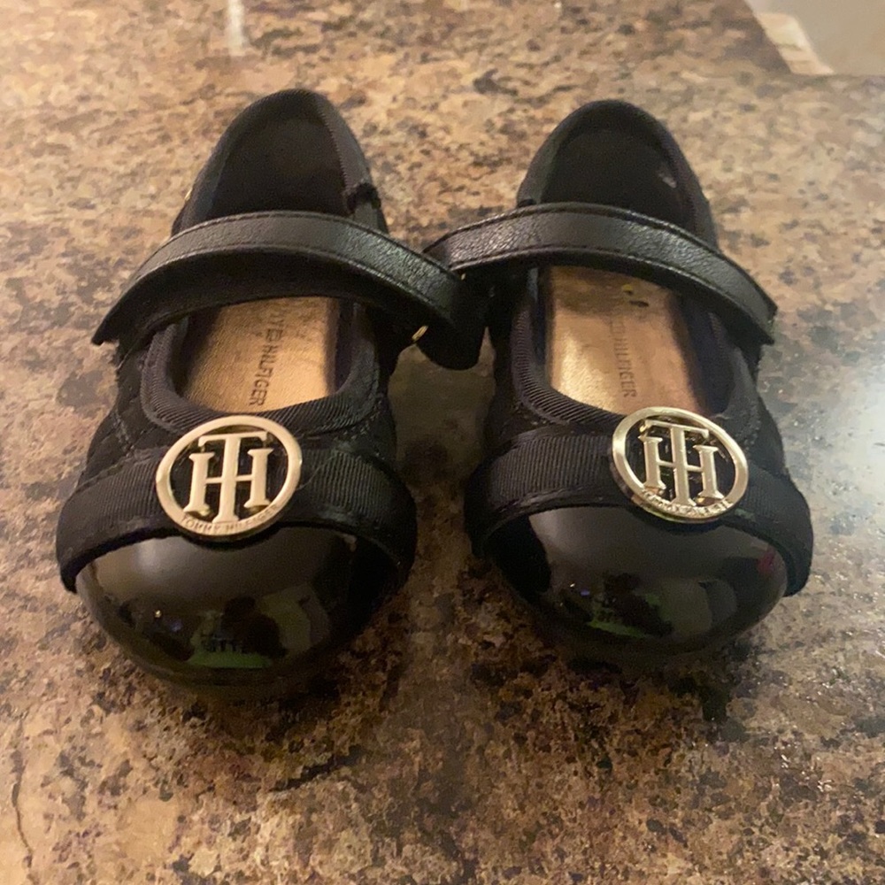 Once worn Tommy Hilfiger baby girl dress shoe!!